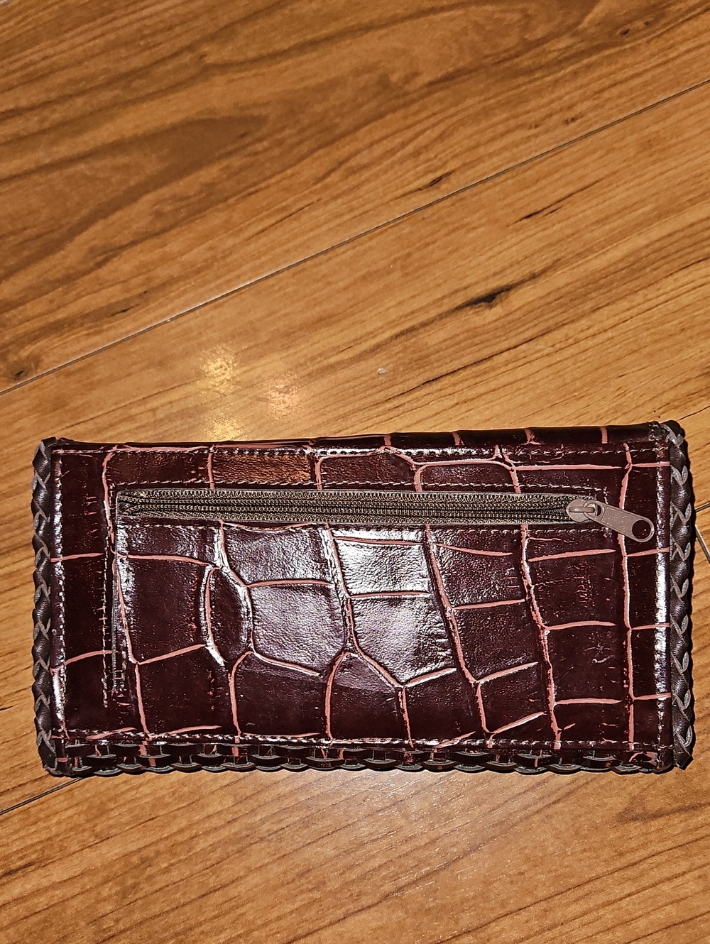 Brown Woven croc embossed Leather Heart Accent Clutch Wallet - Picture 5 of 10